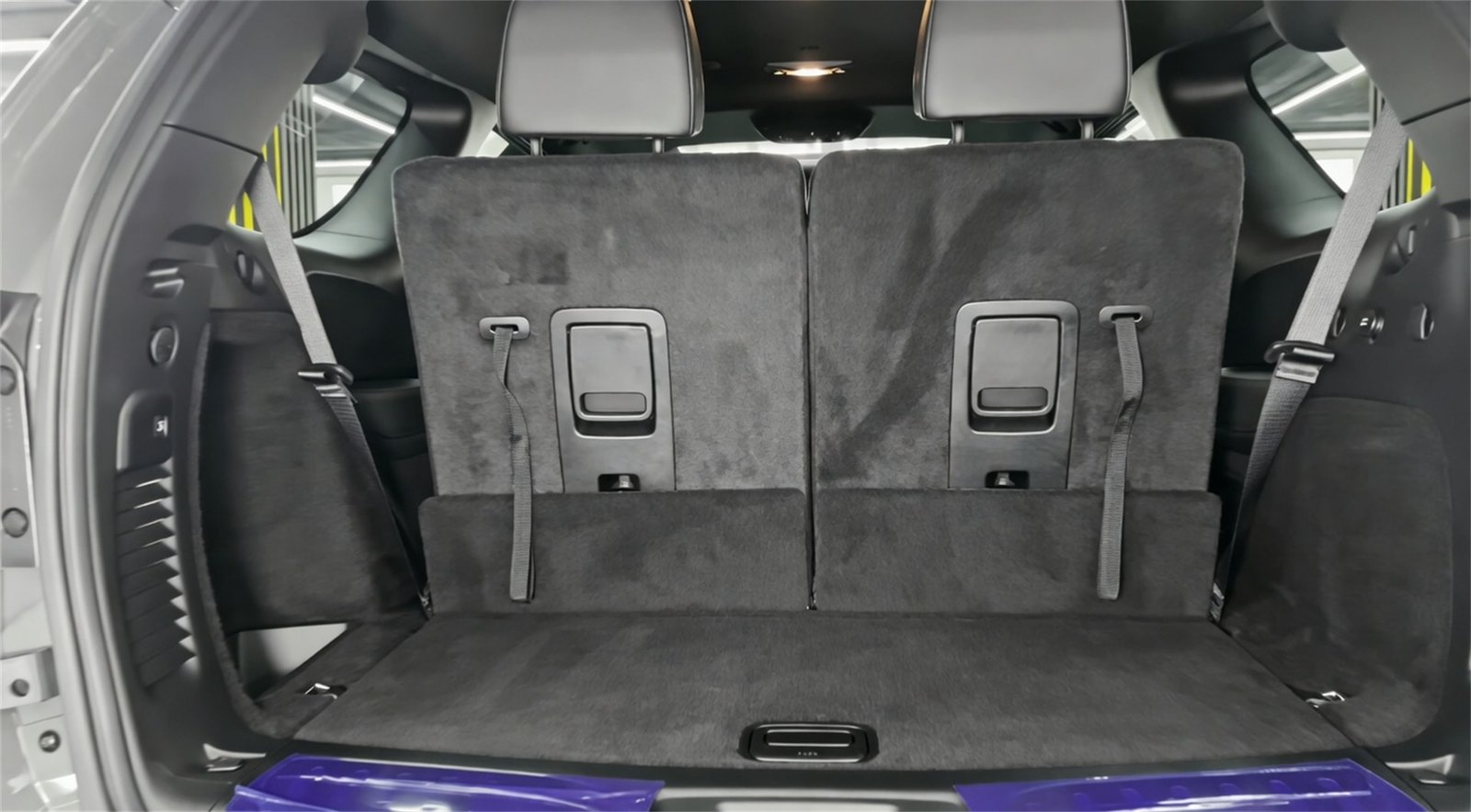 Trunk 2027 Dodge Durango SRT