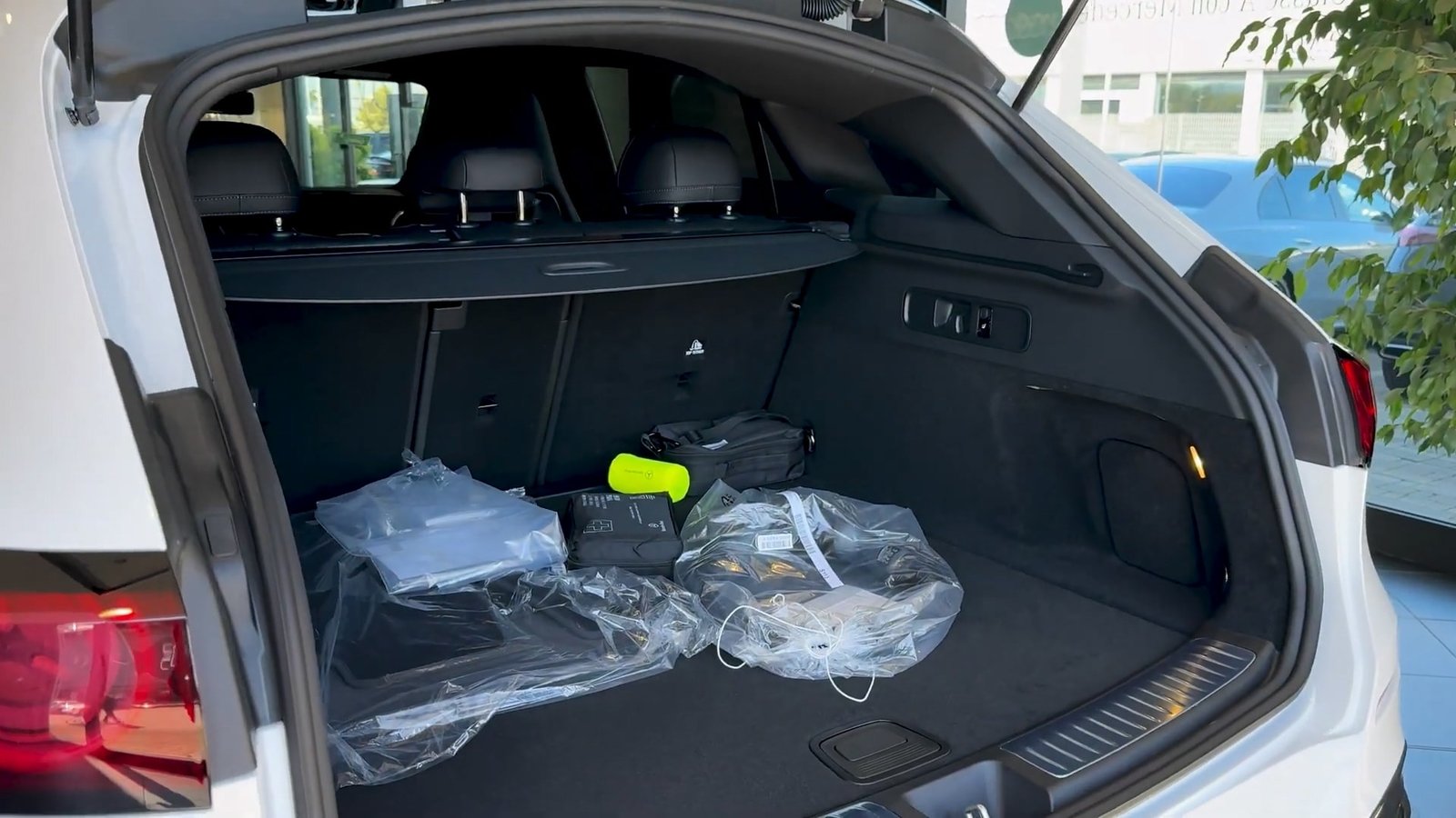 Trunk 2027 Mercedes GLC EV