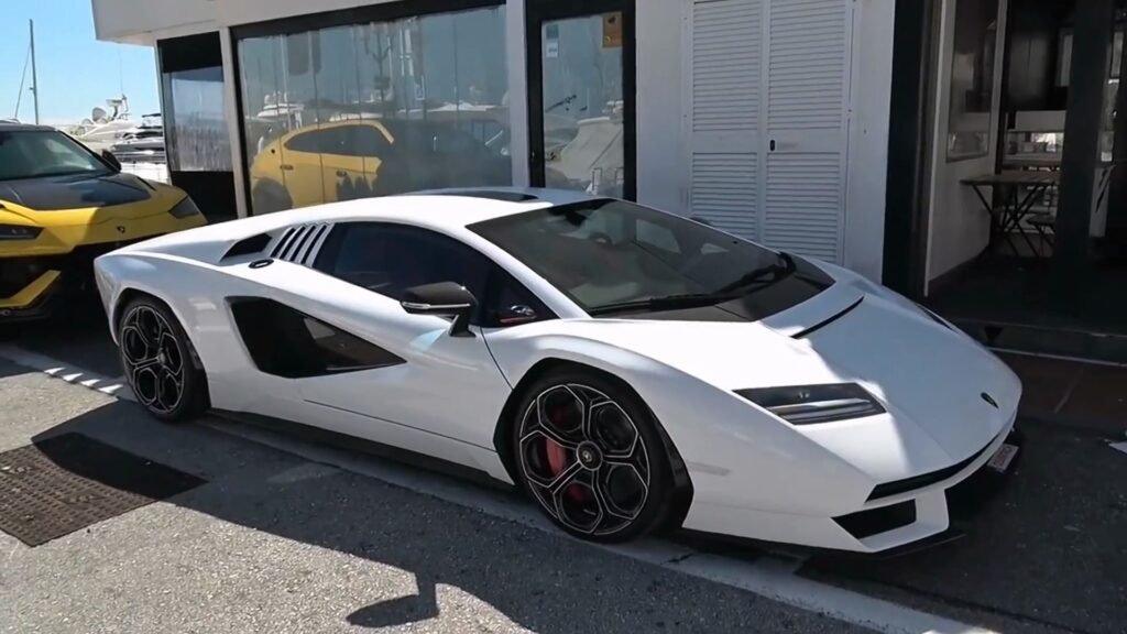 10 Lamborghini Countach