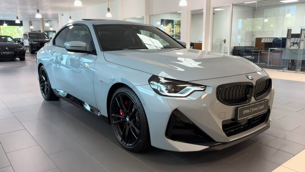 2026 BMW 2 Series 220i coupe