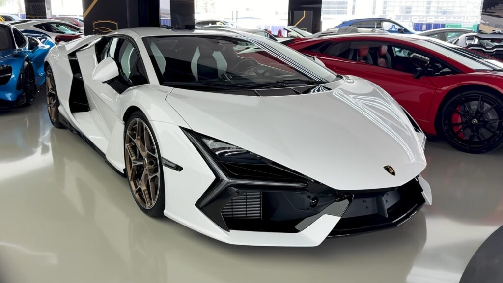 2026 Lamborghini Revuelto