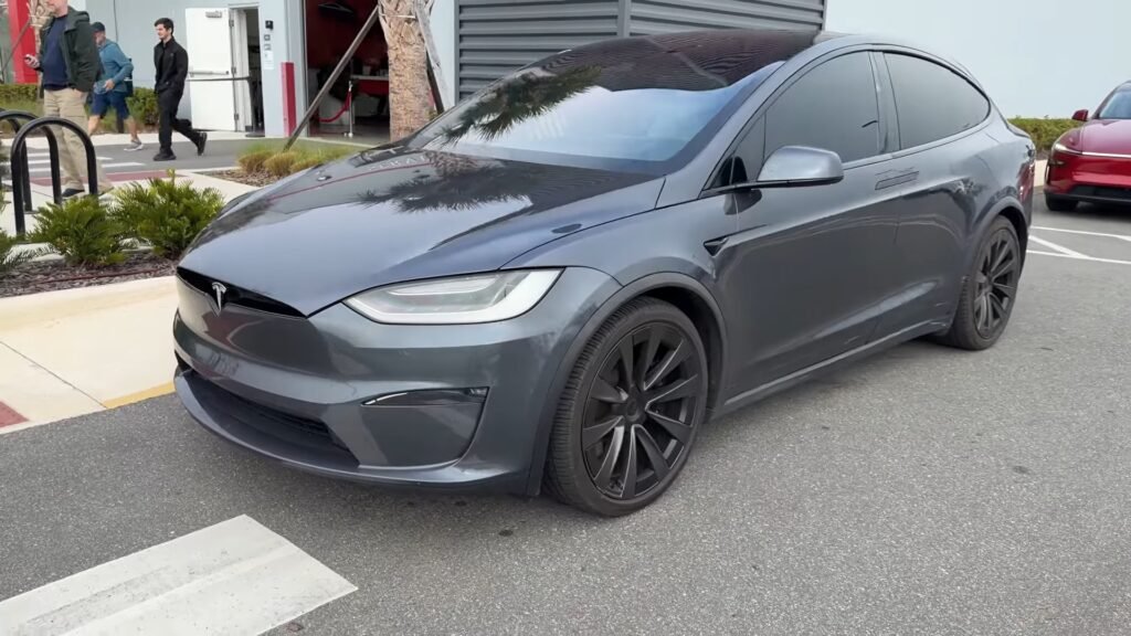 2026 Tesla Model X Long Range Top 3 Best Large Luxury Electric SUVs