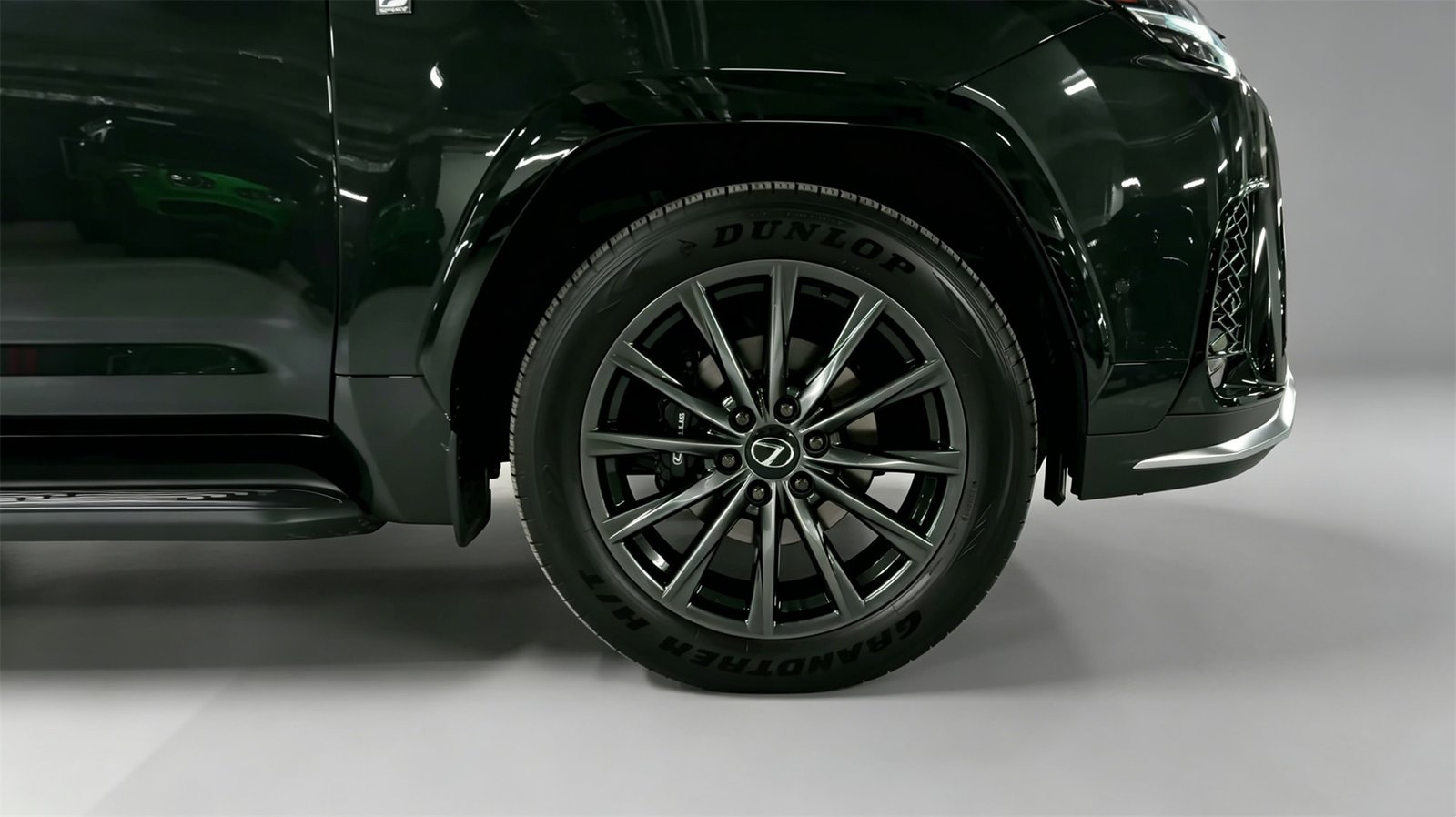 Close up 2026 Lexus LX700h (4)