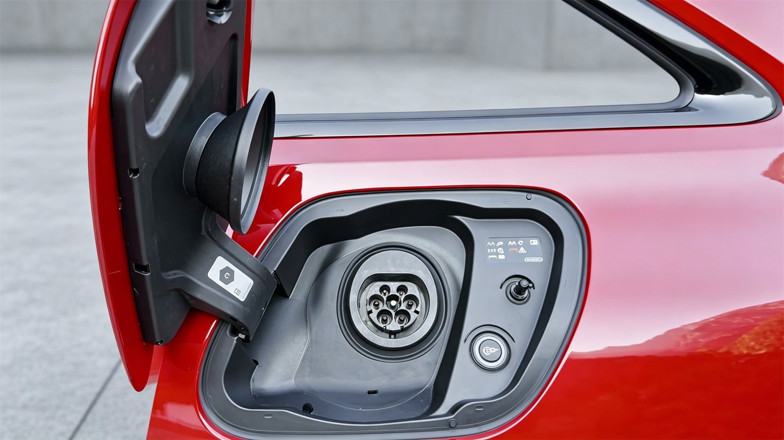 Close up 2027 Audi RS5 Avant (2)