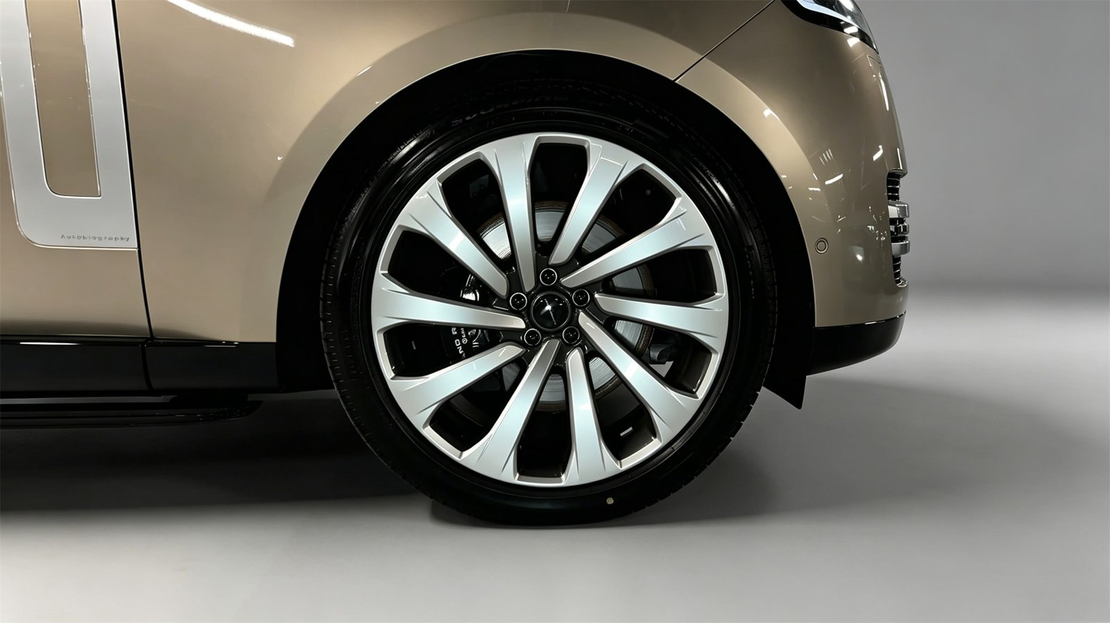 Colse Up 2026 Range Rover (3)