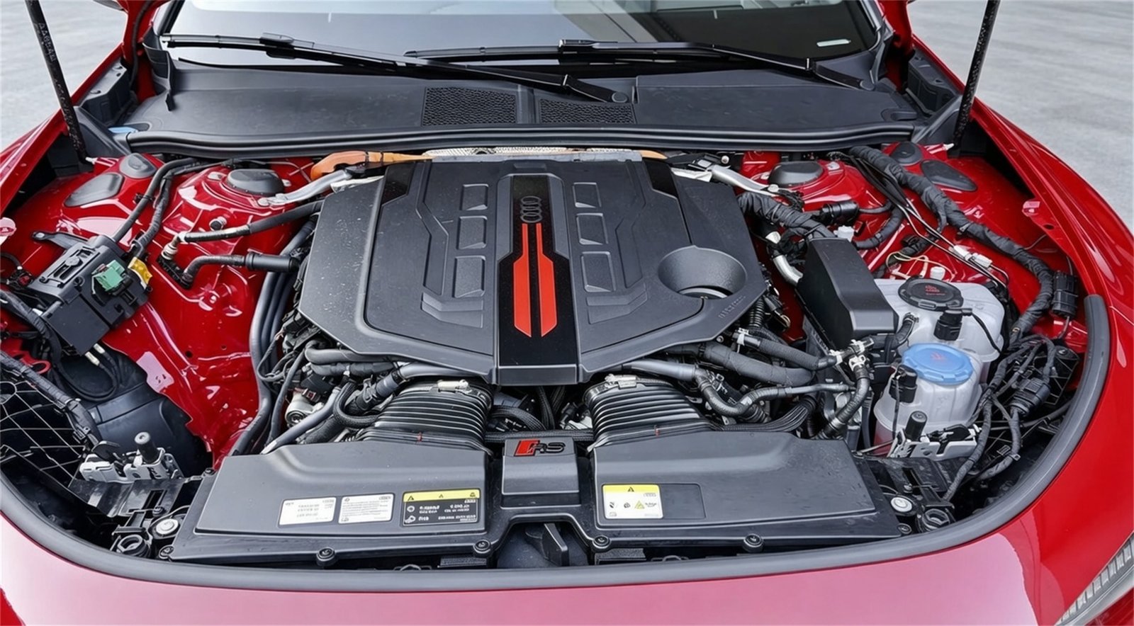 Engine 2027 Audi RS5 Avant (3)