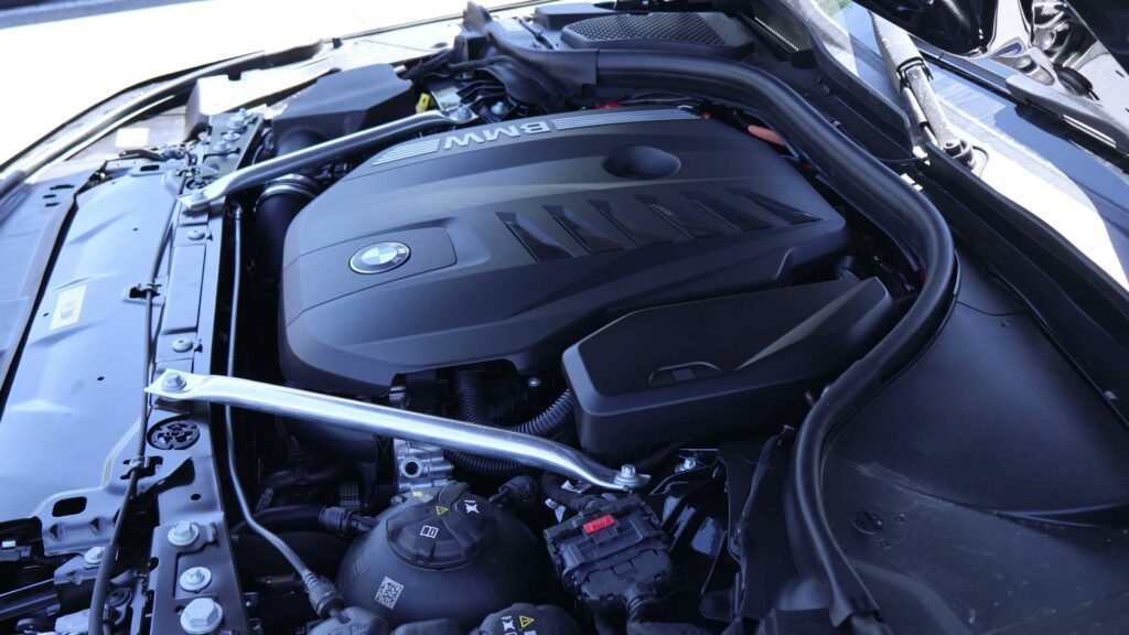 Engine 2027 BMW 550e (1)
