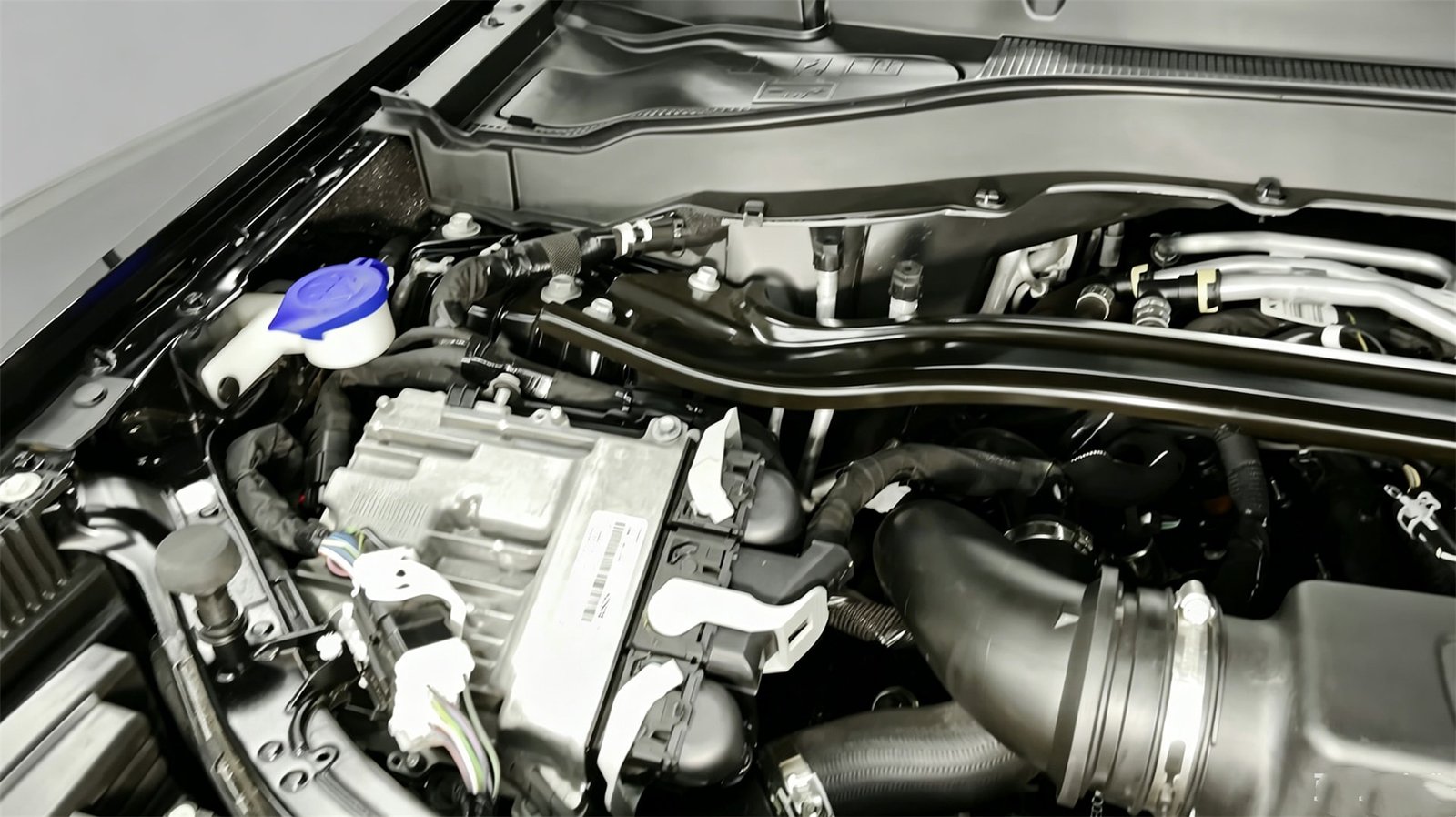 Engine 2027 Ford Explorer ST (3)
