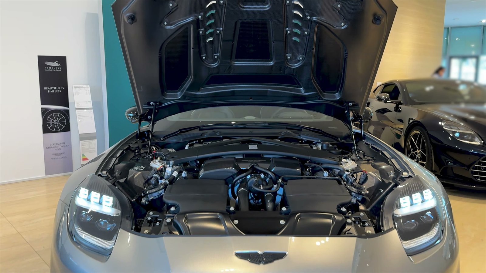 Engine2 Aston Martin Vanquish Volante