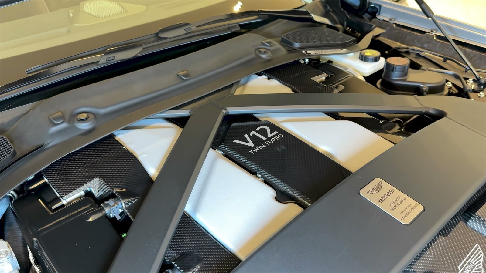 Engine3 Aston Martin Vanquish Volante