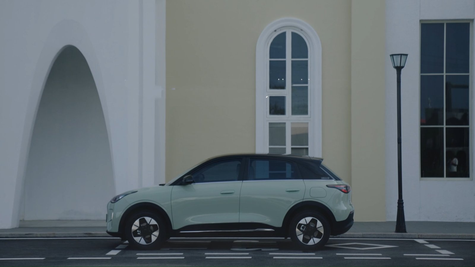 Exterior-2026-Geely-Xingyuan