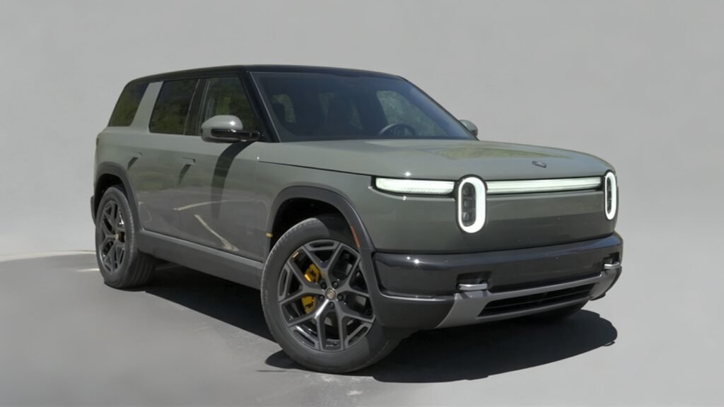 Exterior 2027 Rivian R2 (1)