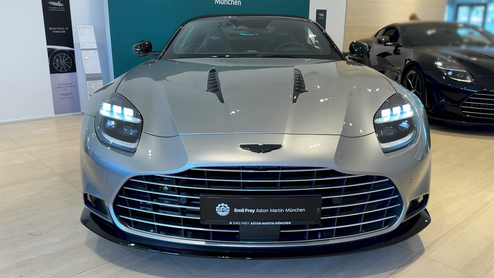Front Aston Martin Vanquish Volante