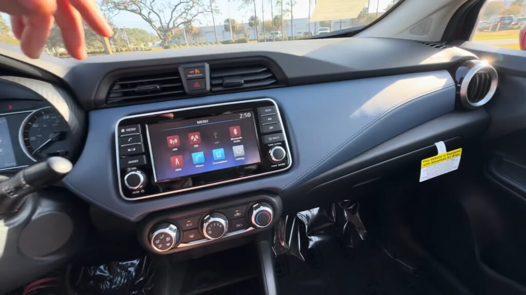 Interior 2025 Nissan Versa