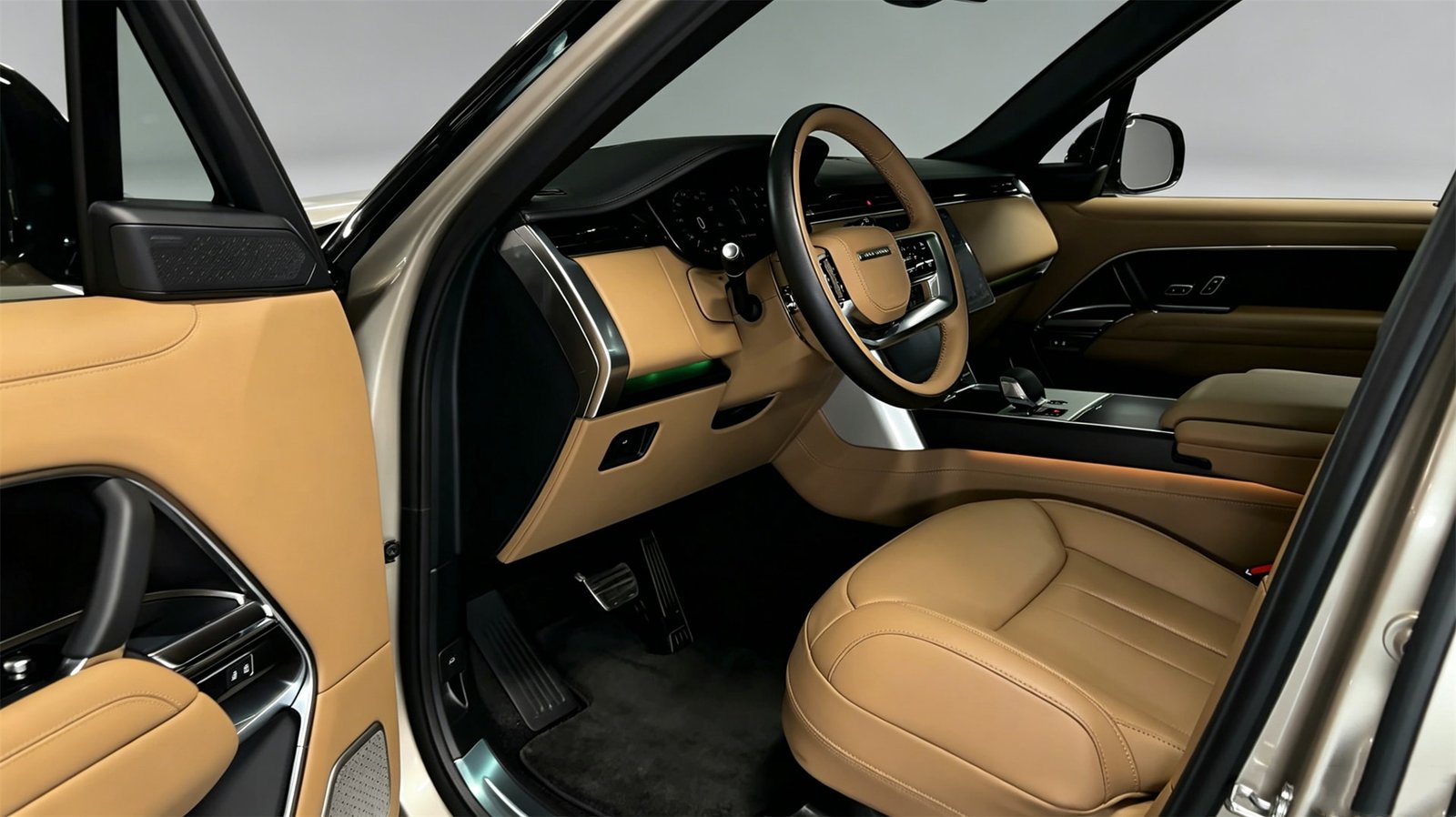 Interior 2026 Range Rover (1)