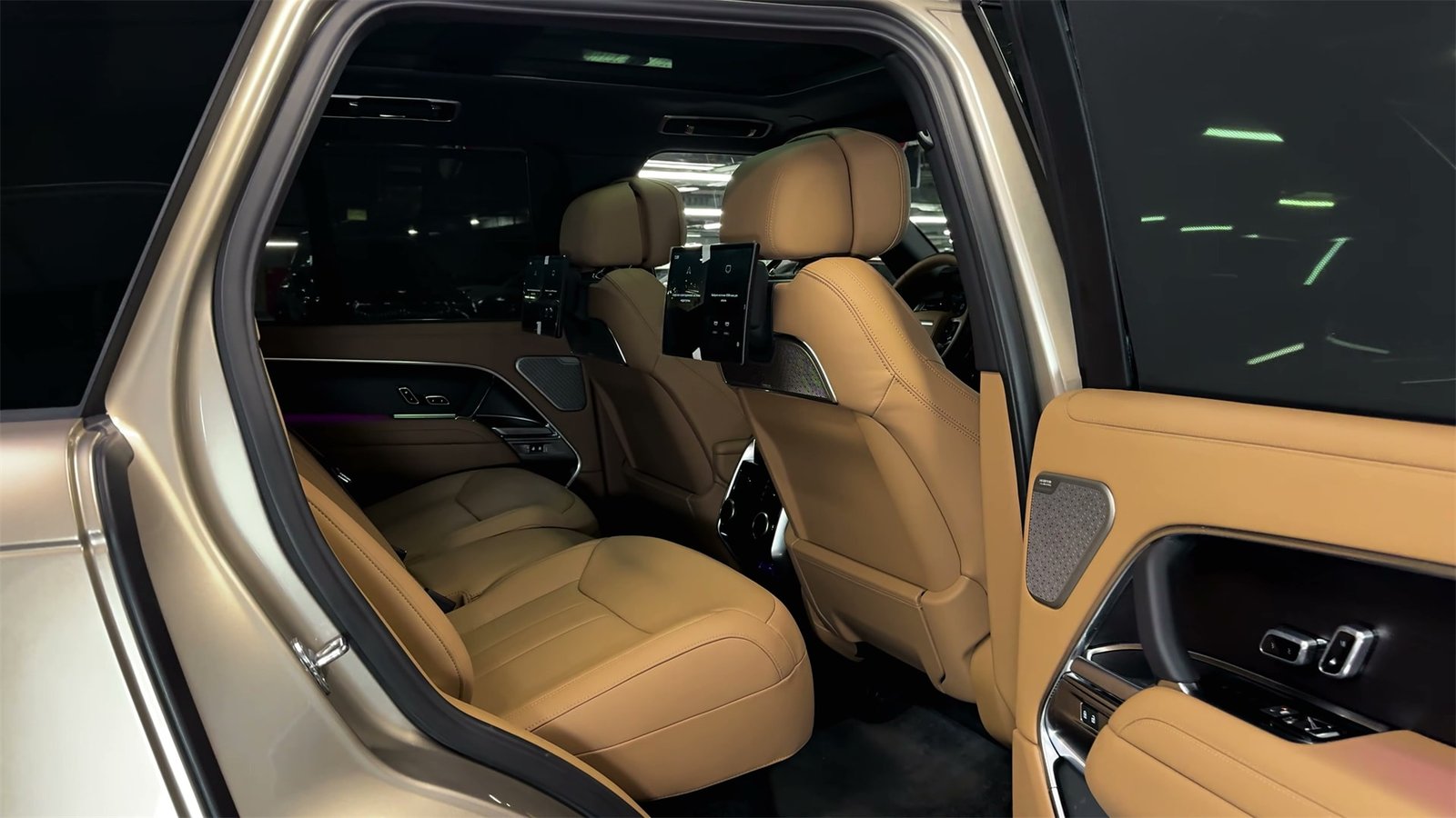Interior 2026 Range Rover (16)