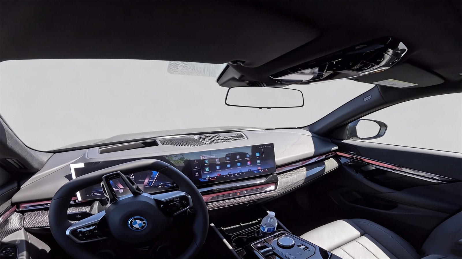 Interior 2027 BMW 550e (1)