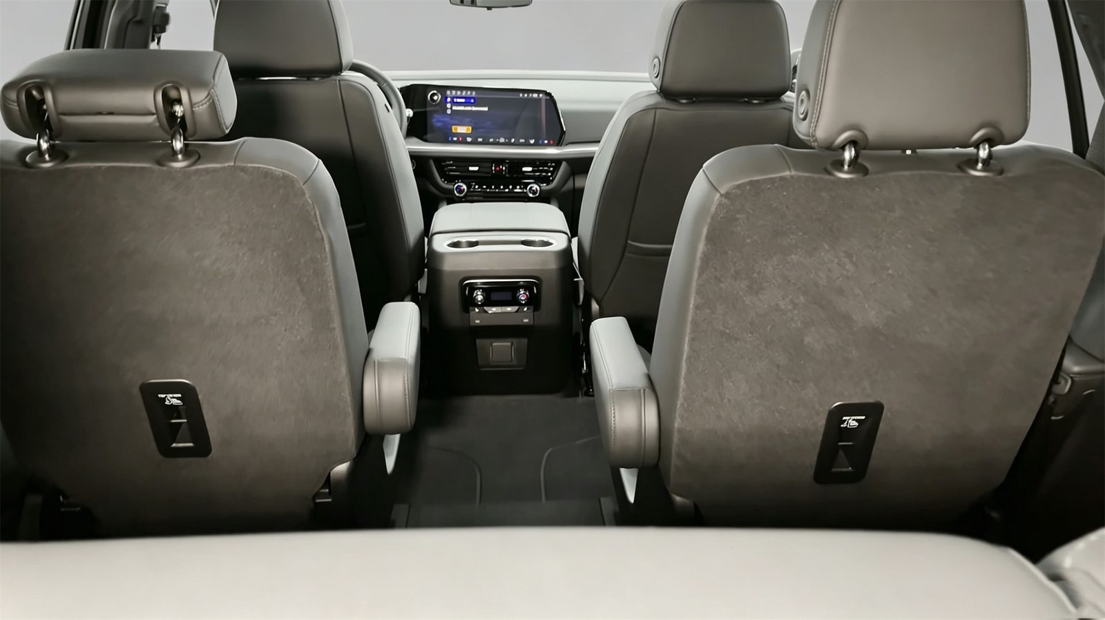 Interior 2027 Chevrolet Tahoe Z71 (10)