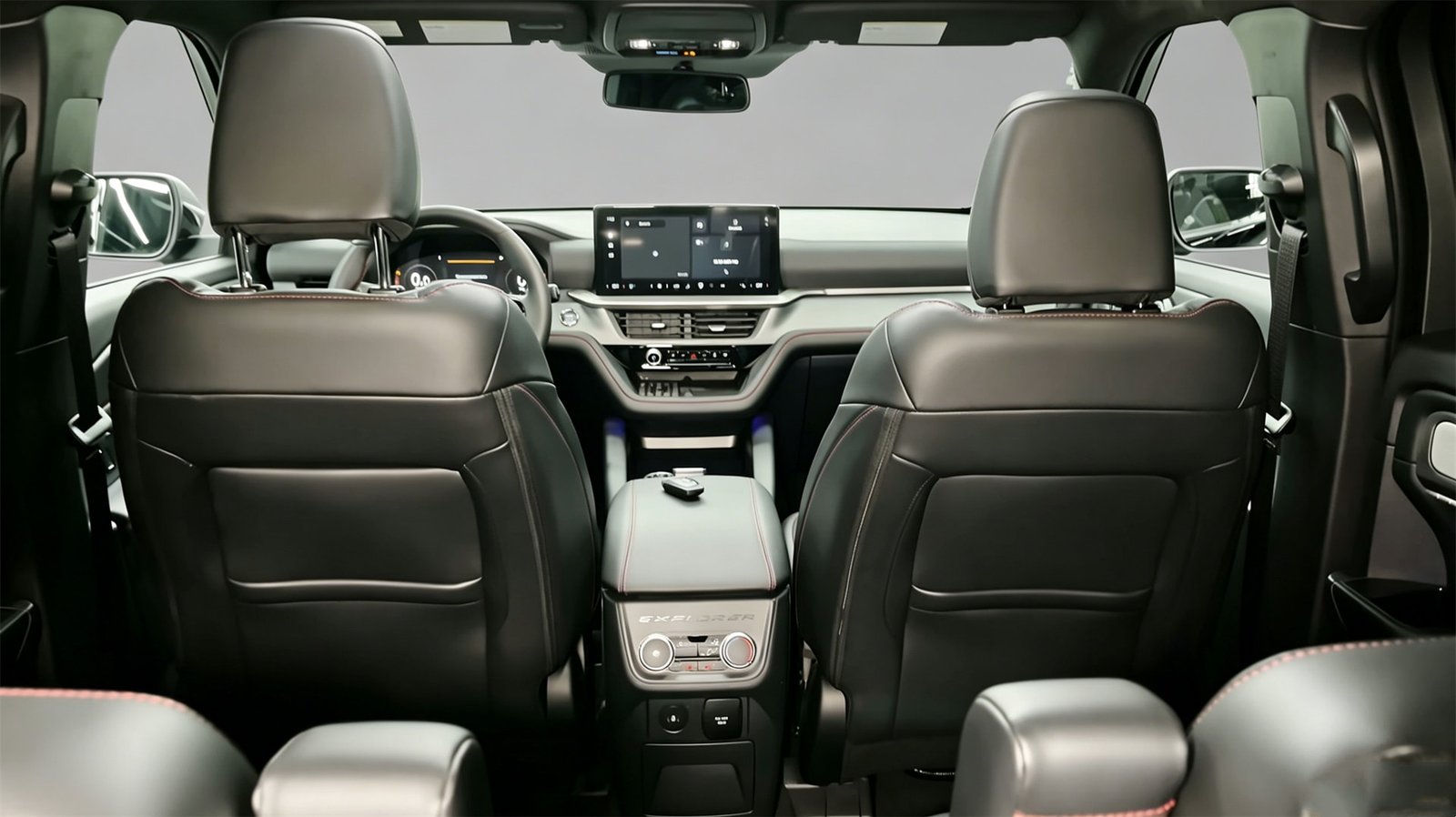 Interior 2027 Ford Explorer ST (2)