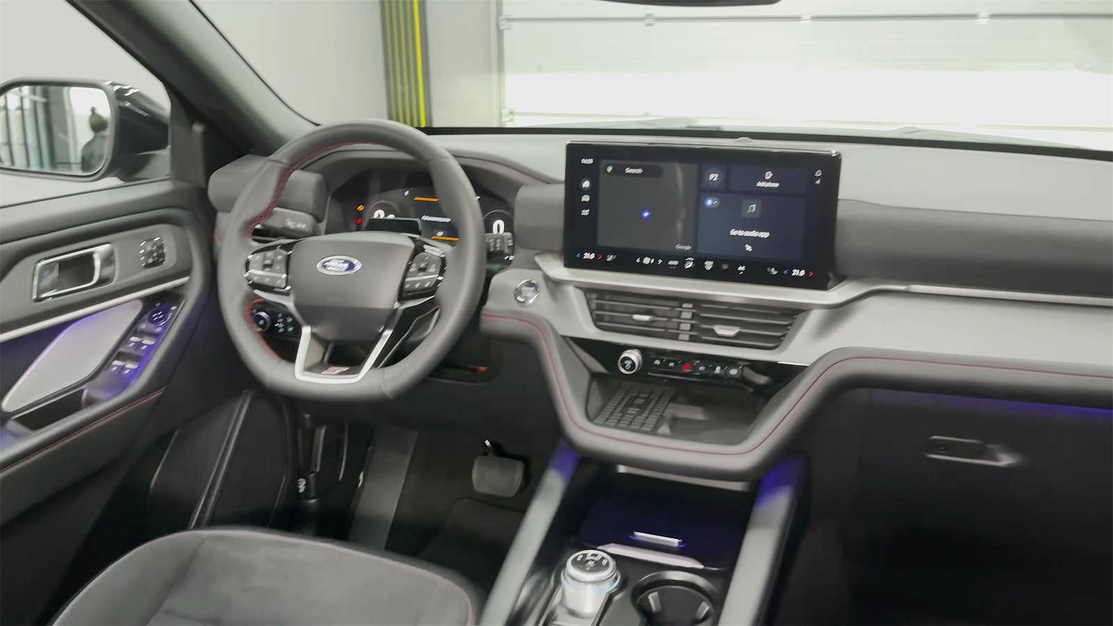 Interior 2027 Ford Explorer ST (6)