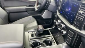 Interior 2027 Ford F 150 (3)