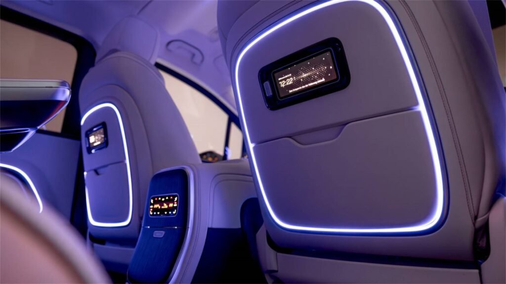 Interior 2027 Mercedes Benz VLE (2)
