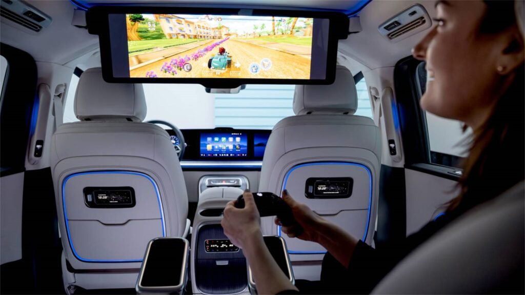 Interior 2027 Mercedes Benz VLE (3)