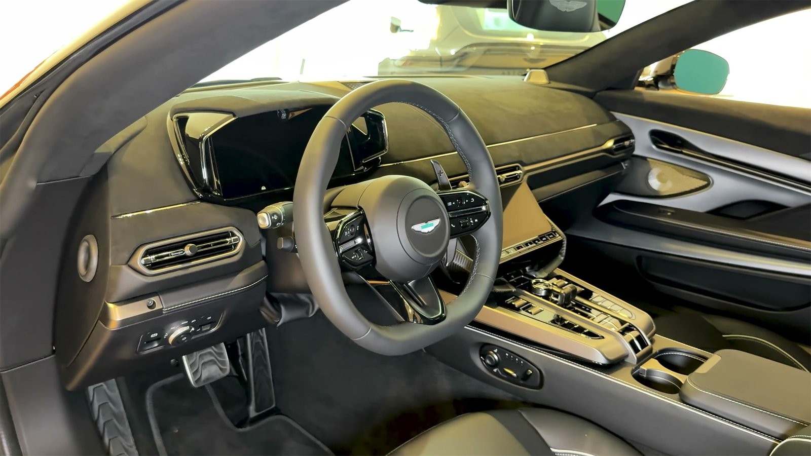 Interior Aston Martin Vanquish Volante (4)
