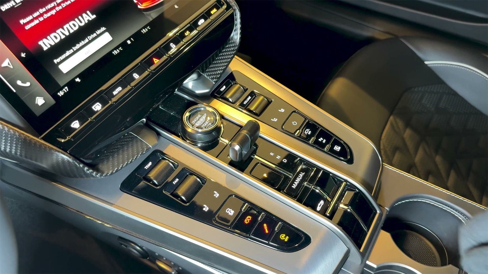 Interior Aston Martin Vanquish Volante (8)