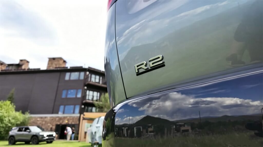 Logo 2027 Rivian R2