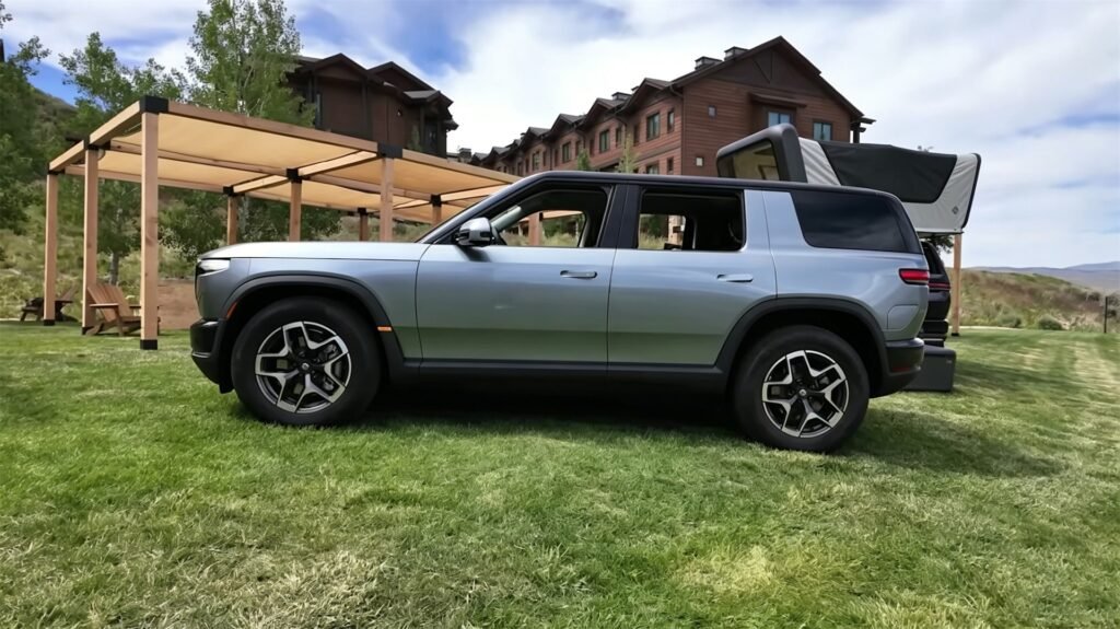 Overview 2027 Rivian R2 (6)