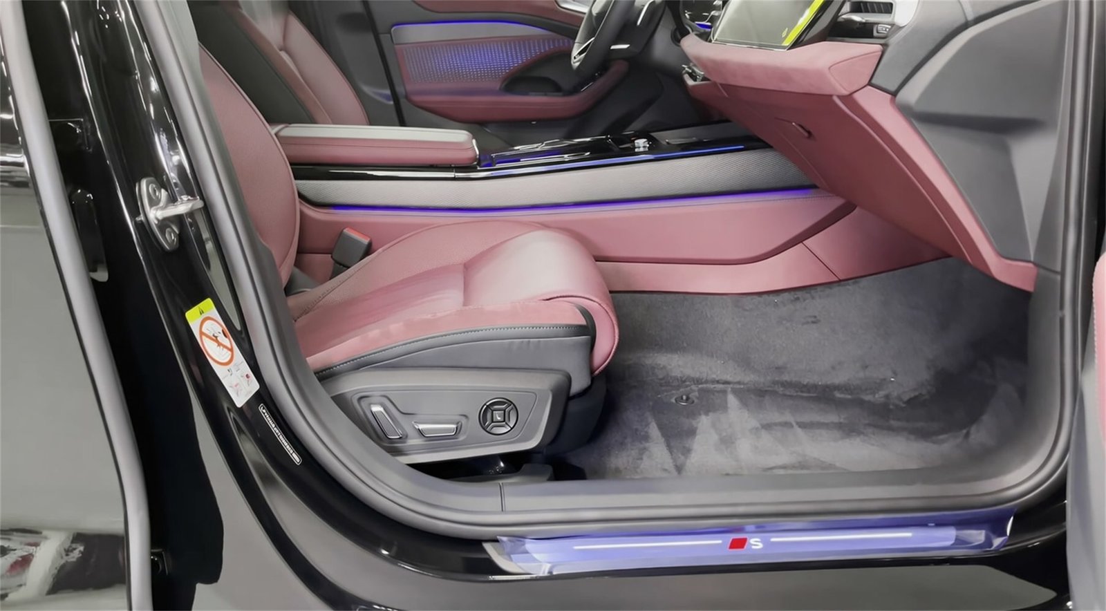 Passenger Seat1 2027 Audi A6L