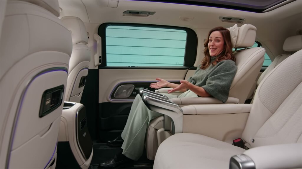 Space 2027 Mercedes Benz VLE（1）