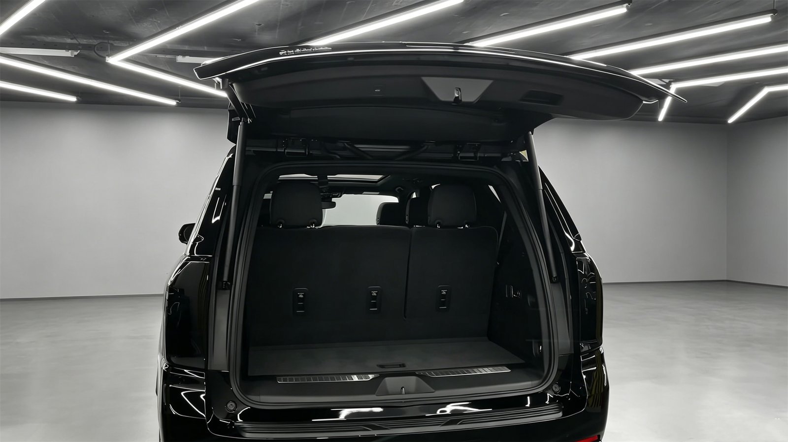 Trunk 2027 Chevrolet Tahoe Z71 (1)
