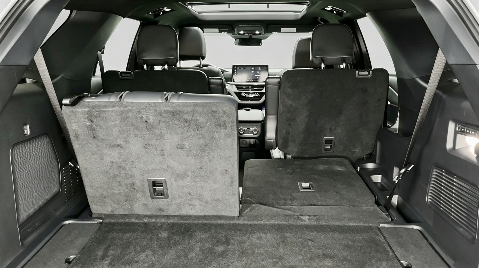 Trunk 2027 Ford Explorer ST (3)
