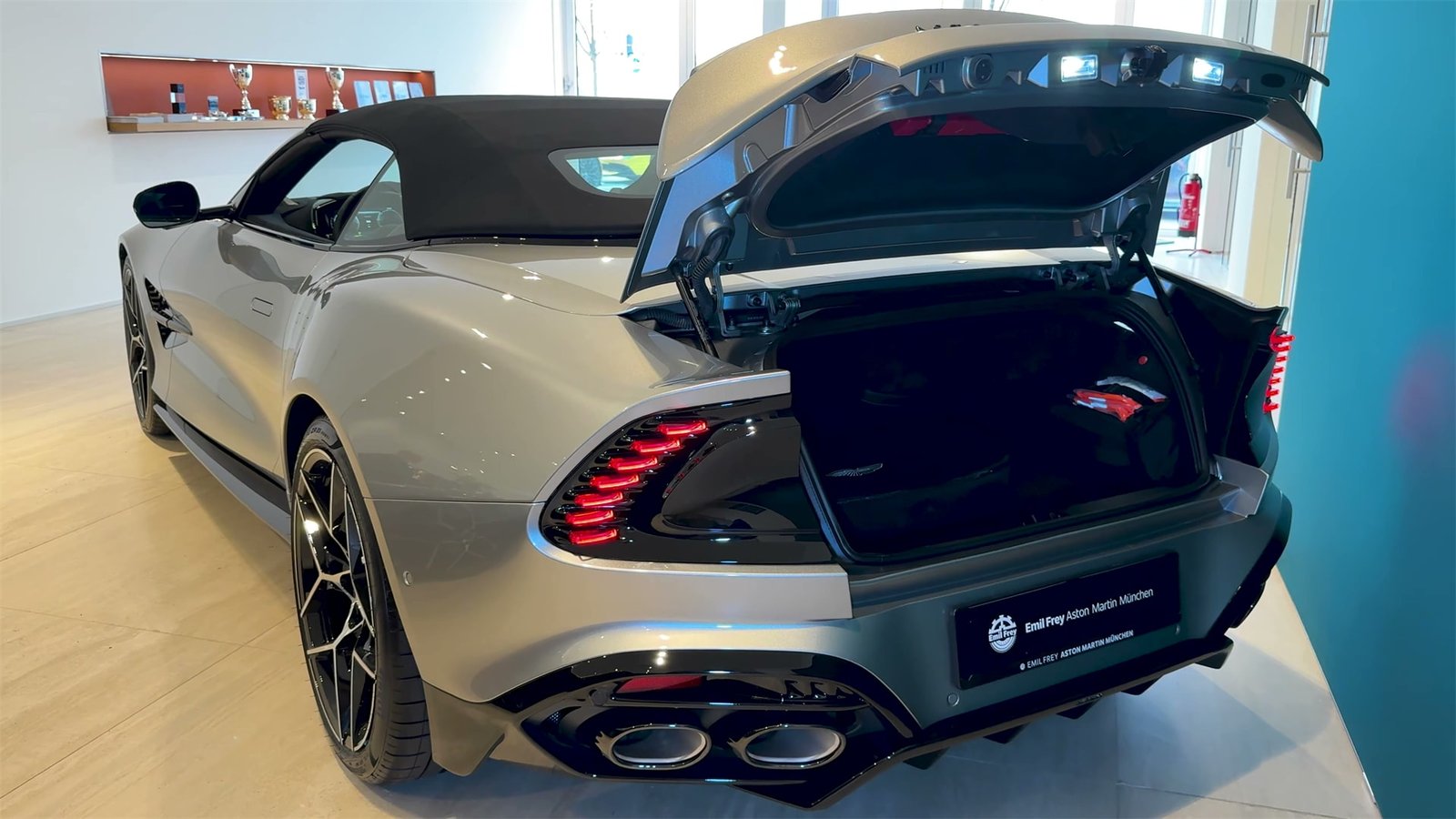 Trunk Aston Martin Vanquish Volante