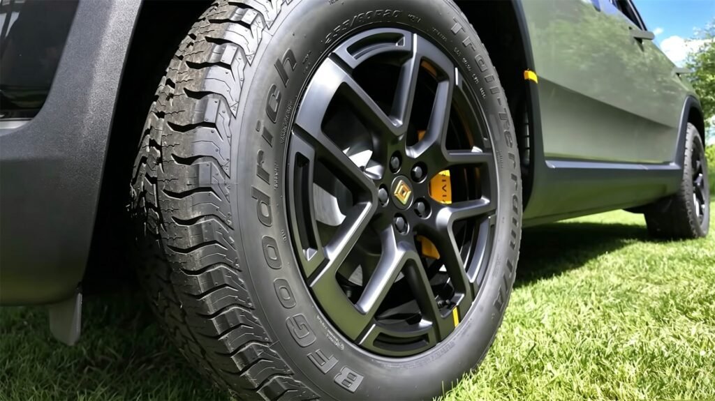 Wheel 2027 Rivian R2 (2)
