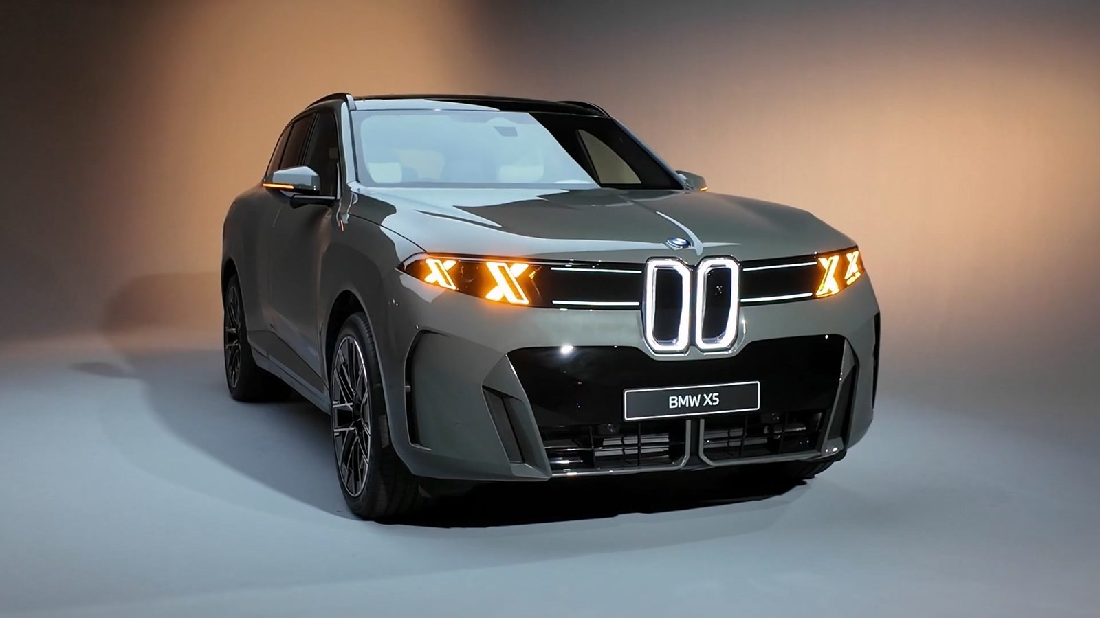 Exterior 2027 BMW X5 (2)