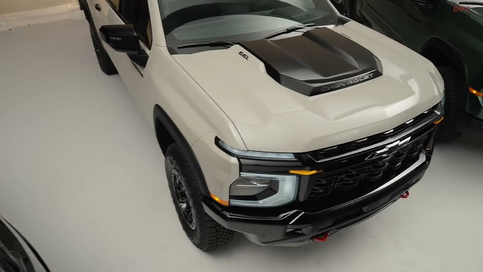 Exterior Looks 2027 Chevrolet Silverado (2)