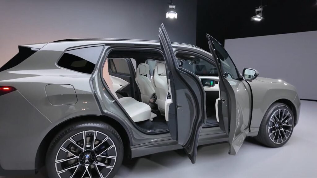 Interior 2027 BMW X5 (2)